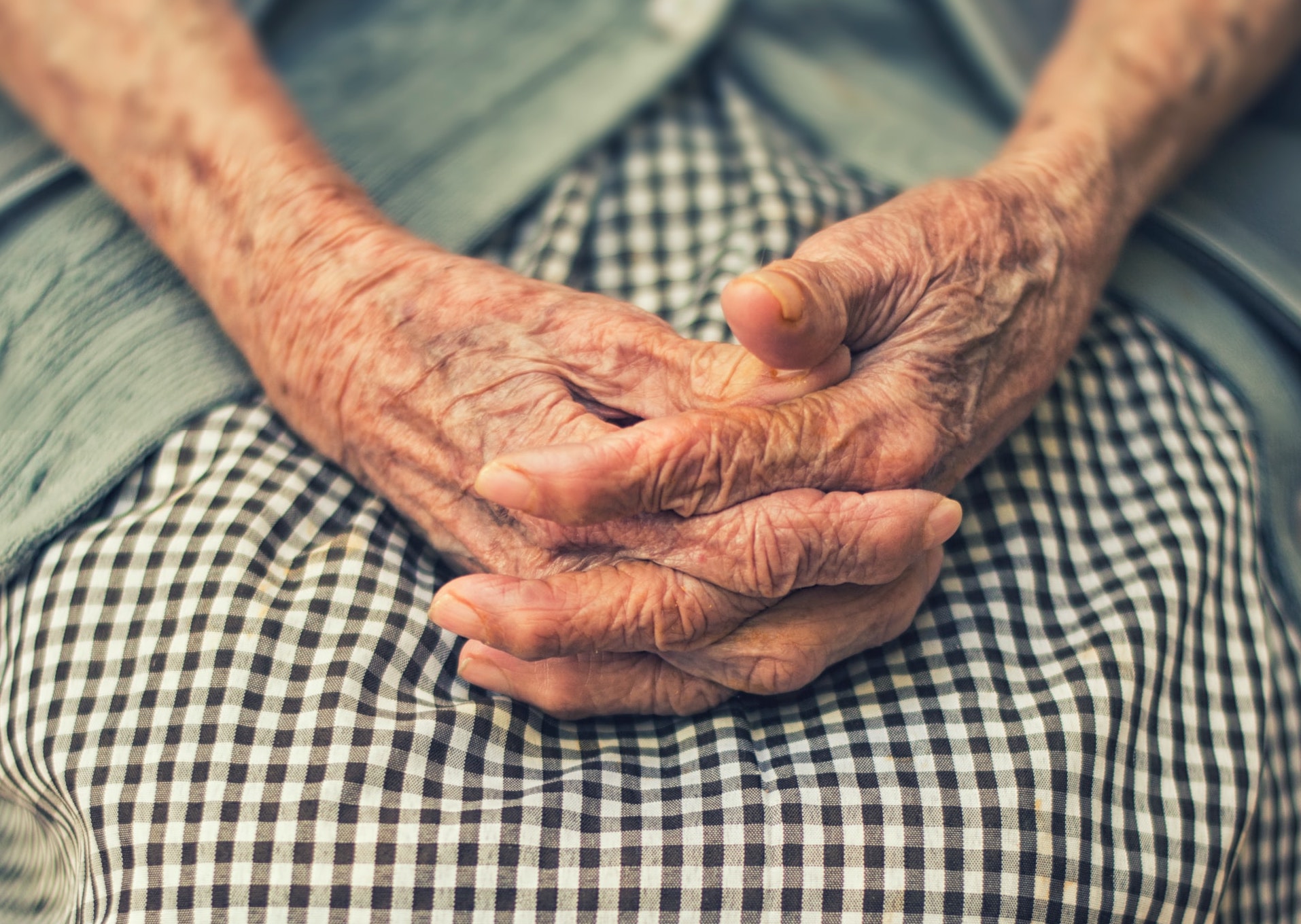 Honrar e respeitar os idosos é um dever, estes 9 motivos mostram isso