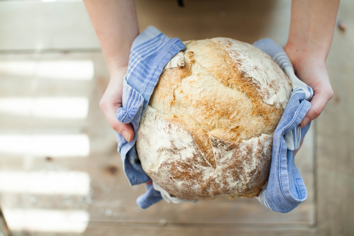 Aprenda a fazer este pão caseiro sem fermento, muito fácil