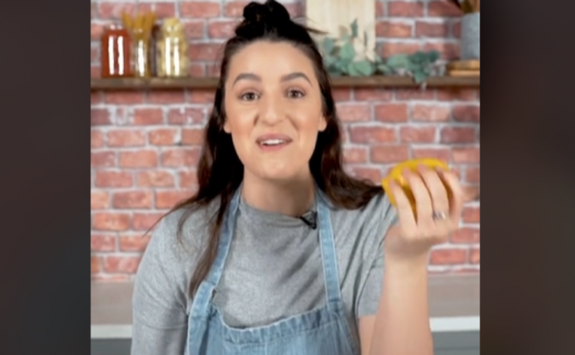 Blogueira ensina a fazer suco de limão sem cortar os limões