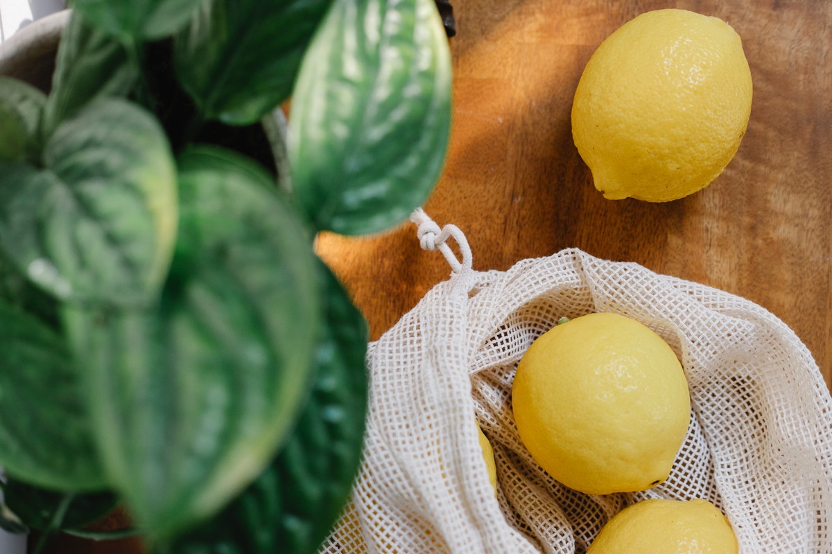 Como limpar a casa das energias negativas com limão